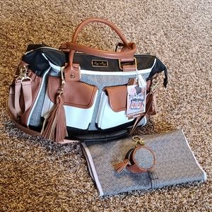 Itzy Ritzy Triple Threat in Coffee & Cream